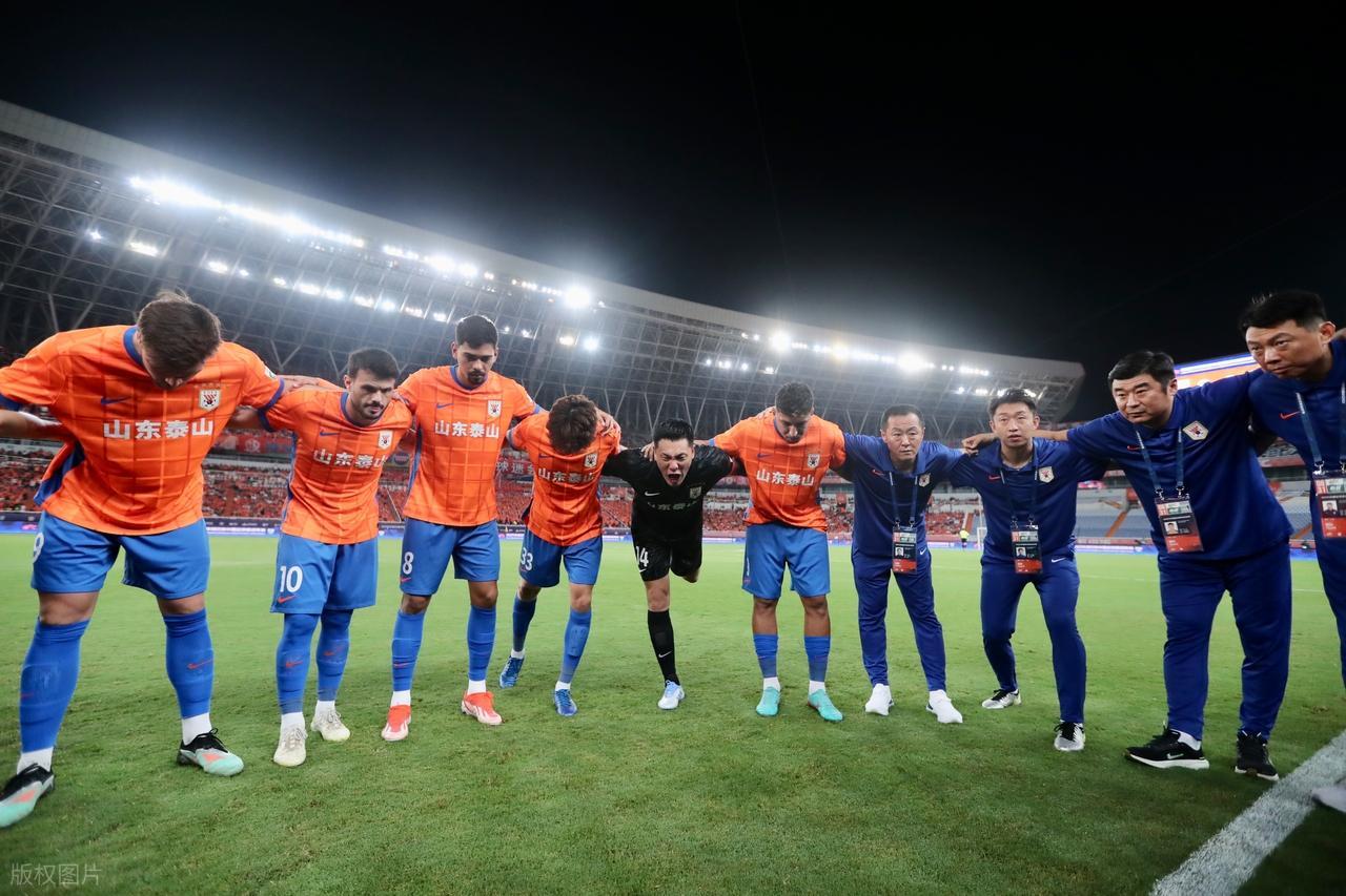 C7娱乐电脑版--6分首战即决战,韩鹏李金羽同室操戈,首发呼之欲出,泰山开门红